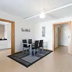 Apartman Rocha Prime 50m From With Garage Portimão