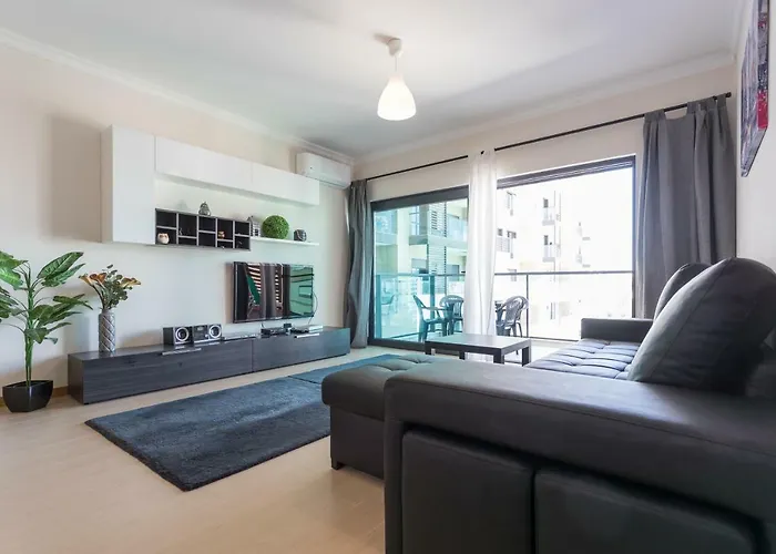 Rocha Prime 50m From With Garage Daire *