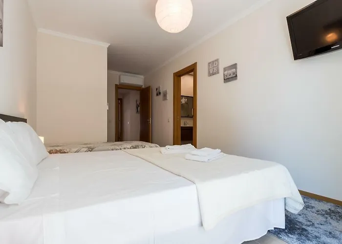 Rocha Prime 50m From With Garage Daire