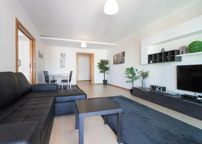 Rocha Prime 50m From With Garage Daire