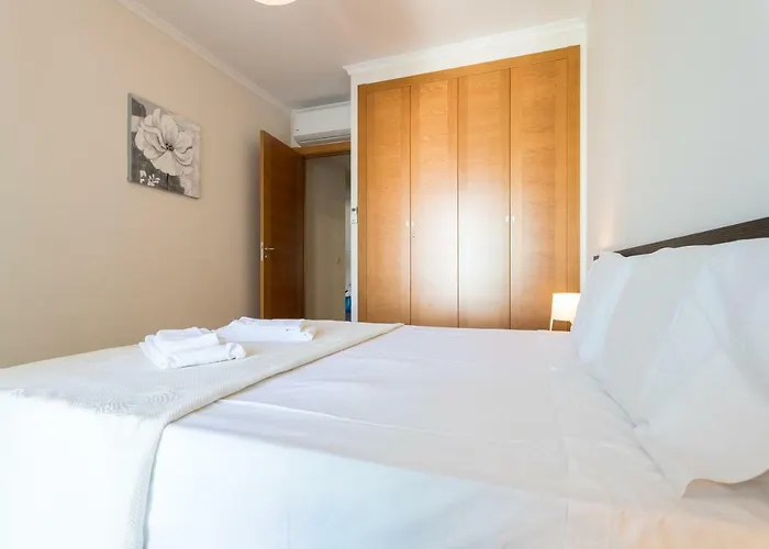 Rocha Prime 50m From With Garage Daire Portimão